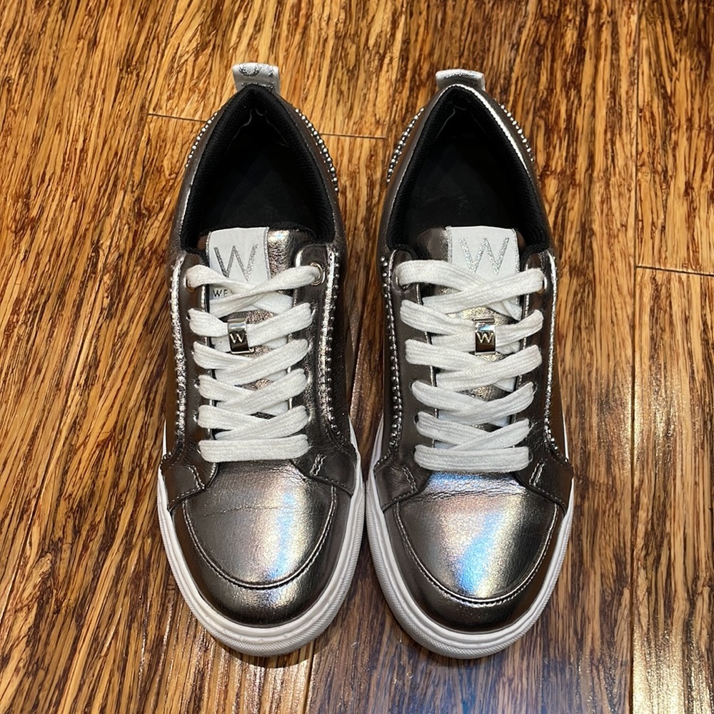 Westies Tori metallic silver stud lace up sneakers size 5 - Picture 2 of 11